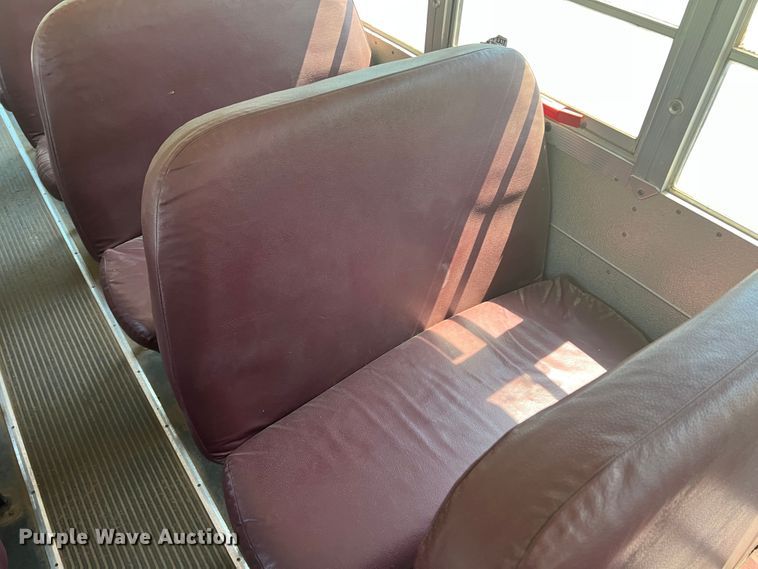 image for item MQ9807 2001 International 3800  school bus