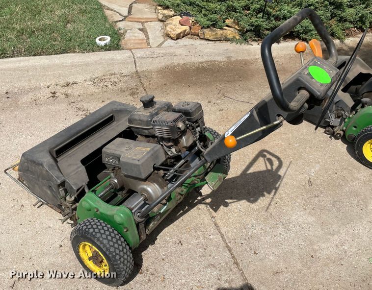image for item MR9300 John Deere 220A  greens mower