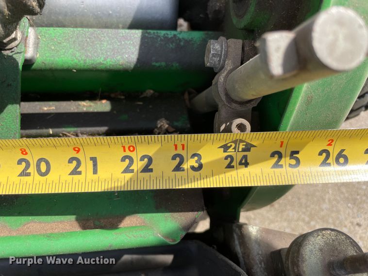 image for item MR9300 John Deere 220A  greens mower