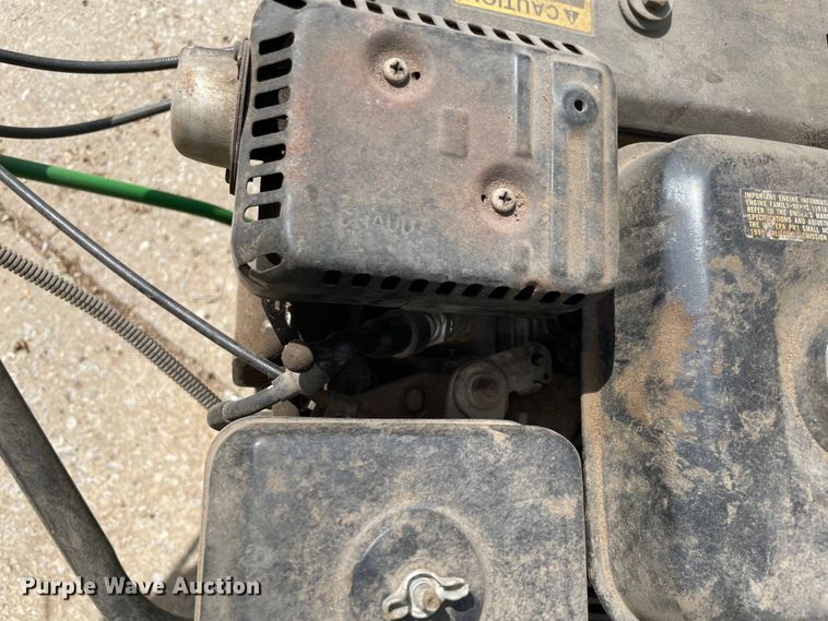 image for item MR9300 John Deere 220A  greens mower