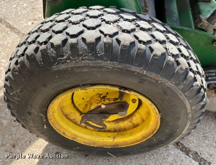 image for item MR9300 John Deere 220A  greens mower