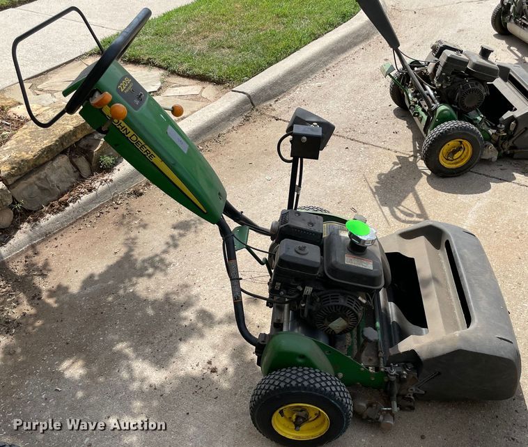 image for item MR9301 John Deere 220SL  greens mower