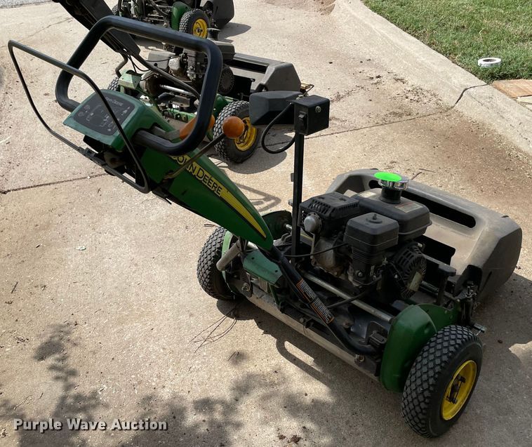 image for item MR9301 John Deere 220SL  greens mower