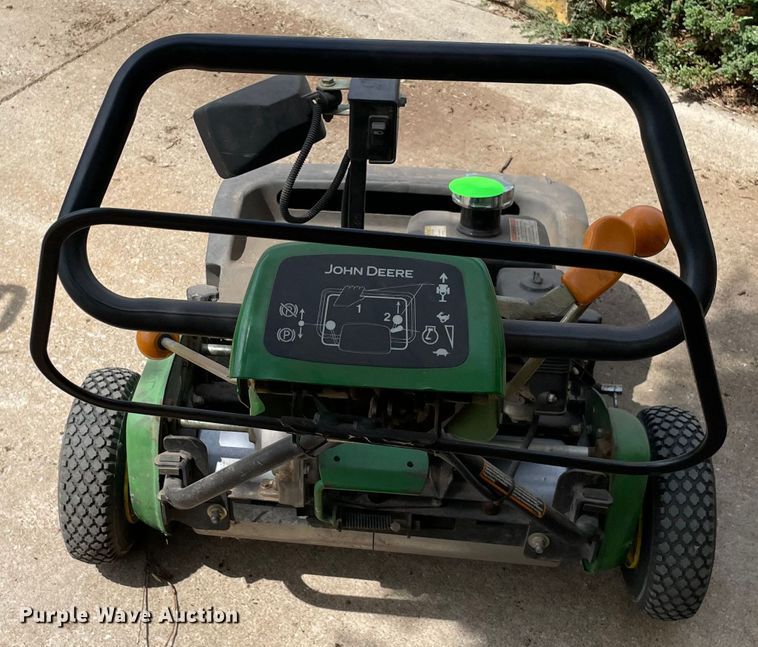 image for item MR9301 John Deere 220SL  greens mower