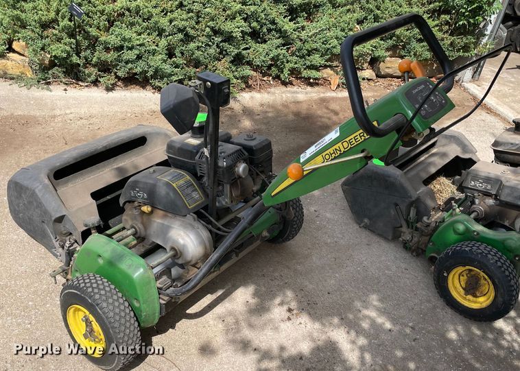 image for item MR9301 John Deere 220SL  greens mower