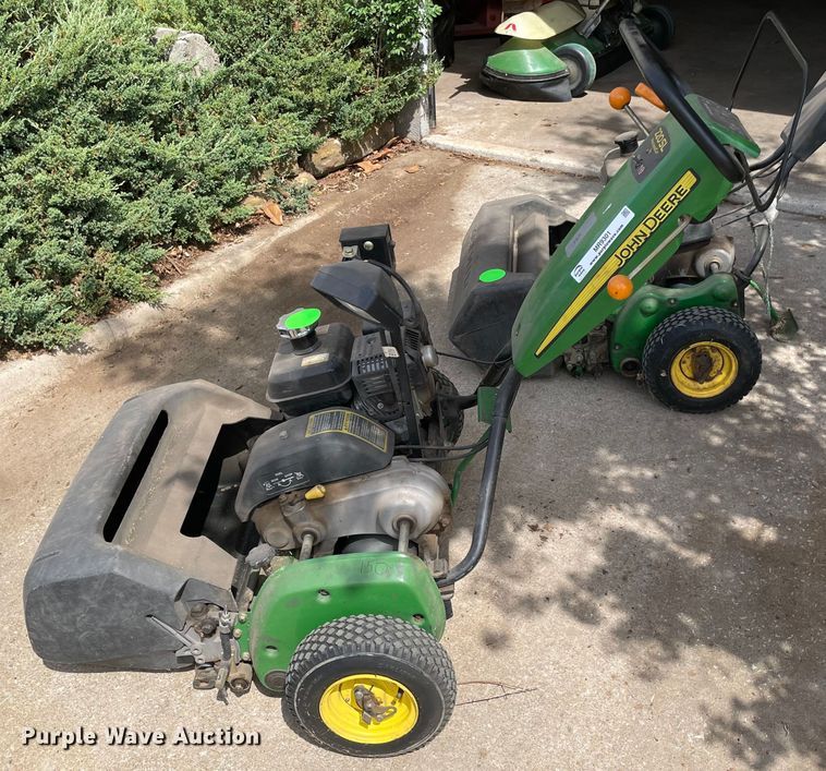 image for item MR9301 John Deere 220SL  greens mower
