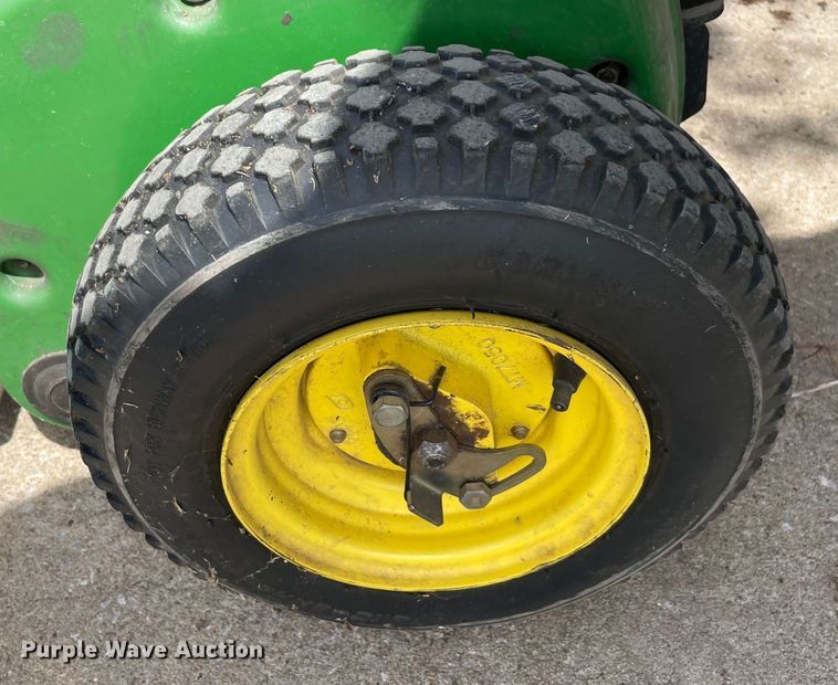 image for item MR9301 John Deere 220SL  greens mower