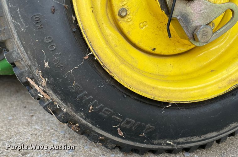 image for item MR9301 John Deere 220SL  greens mower