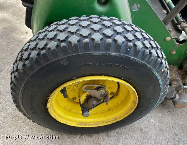 image for item MR9301 John Deere 220SL  greens mower