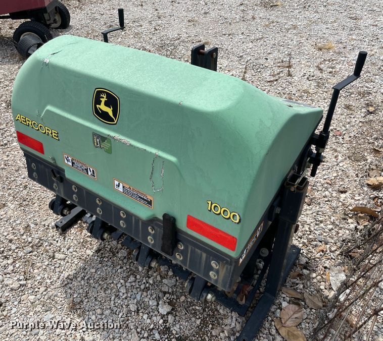 image for item MR9307 John Deere 1000 Aercore  aerator