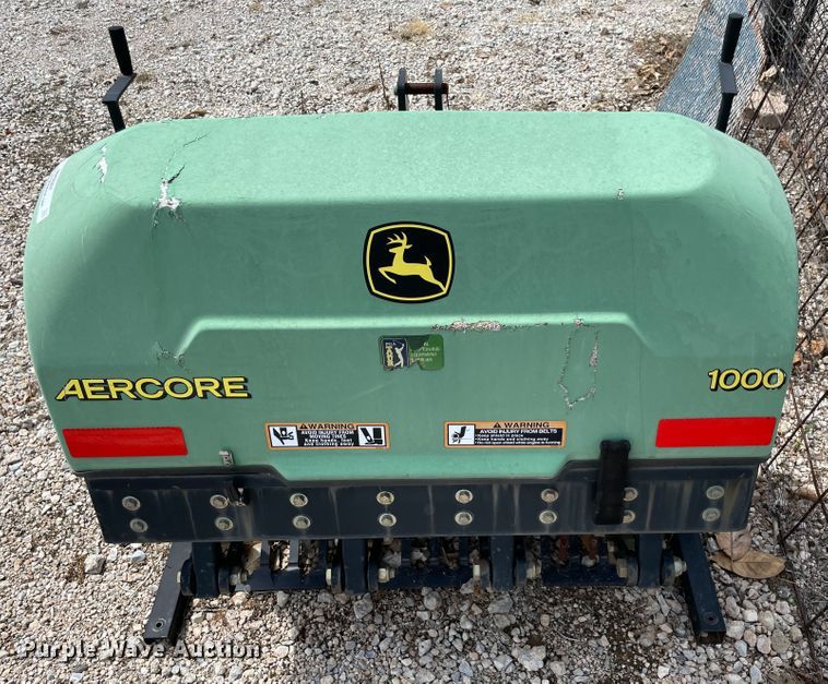 image for item MR9307 John Deere 1000 Aercore  aerator