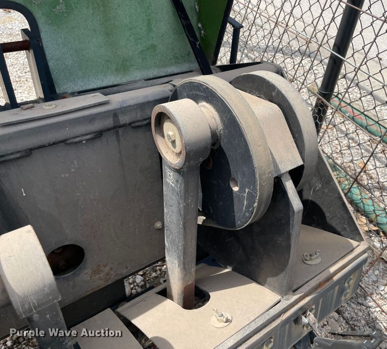 image for item MR9307 John Deere 1000 Aercore  aerator