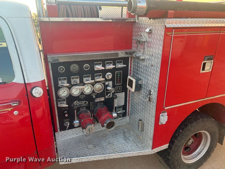 image for item MR9885 1978 Dodge W40 Custom 400  brush fire truck