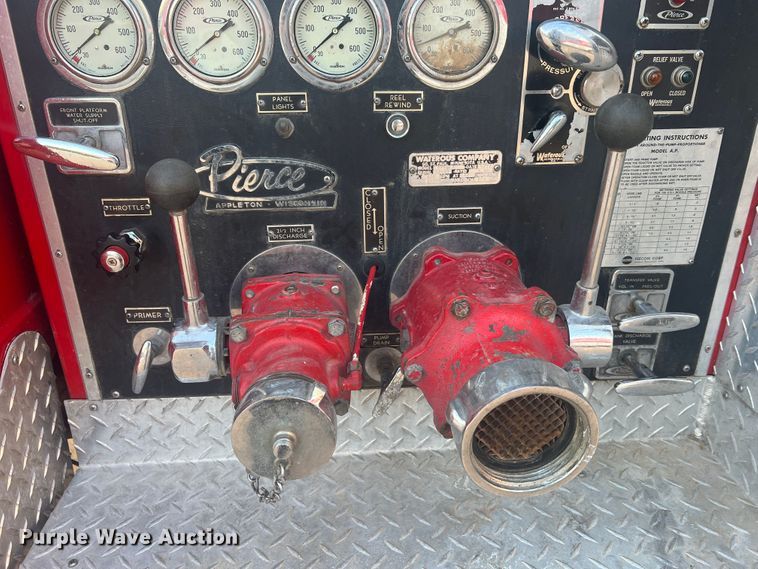 image for item MR9885 1978 Dodge W40 Custom 400  brush fire truck