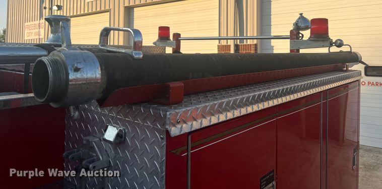 image for item MR9885 1978 Dodge W40 Custom 400  brush fire truck
