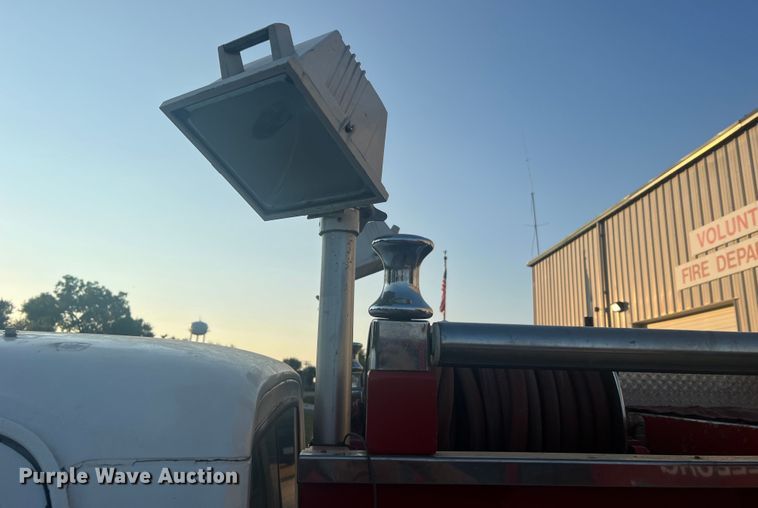 image for item MR9885 1978 Dodge W40 Custom 400  brush fire truck