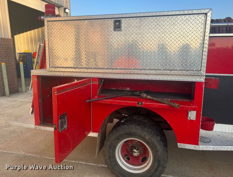 image for item MR9885 1978 Dodge W40 Custom 400  brush fire truck