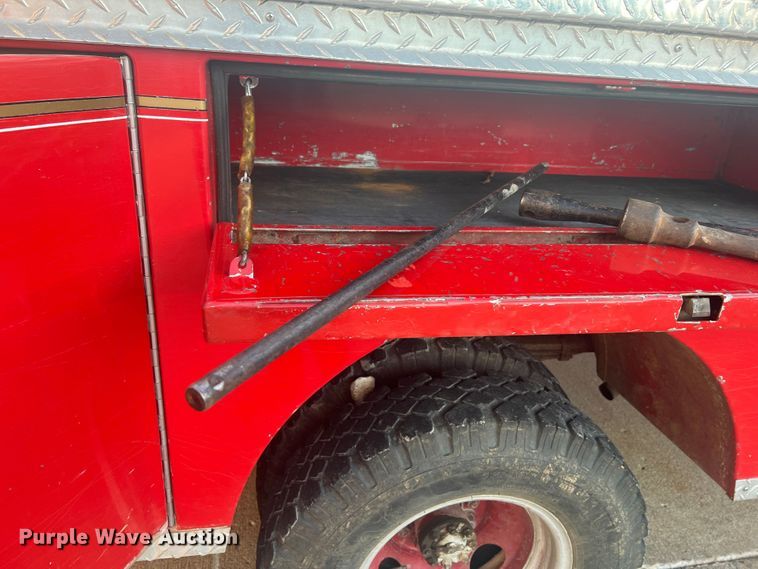 image for item MR9885 1978 Dodge W40 Custom 400  brush fire truck