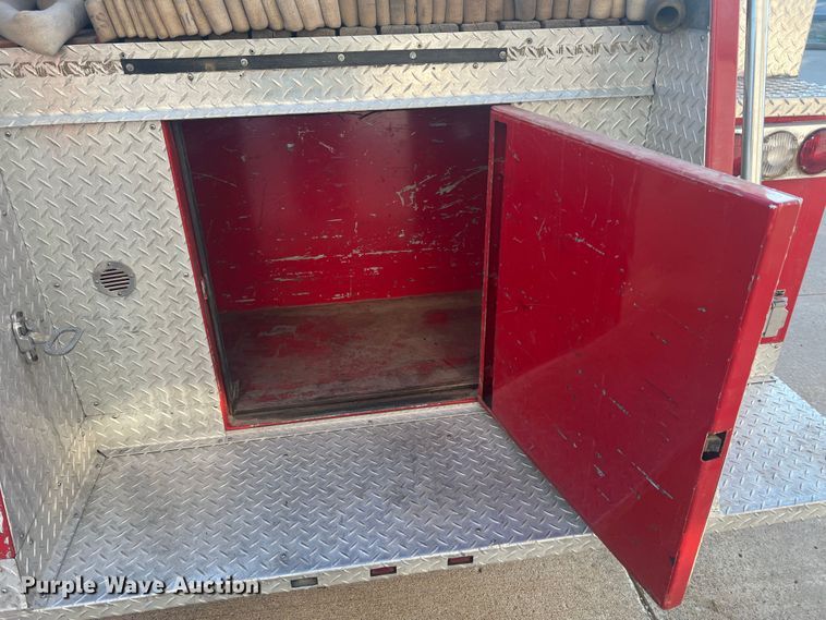 image for item MR9885 1978 Dodge W40 Custom 400  brush fire truck