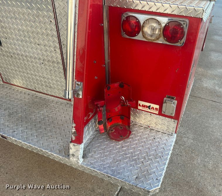 image for item MR9885 1978 Dodge W40 Custom 400  brush fire truck