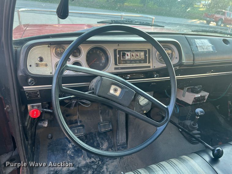 image for item MR9885 1978 Dodge W40 Custom 400  brush fire truck