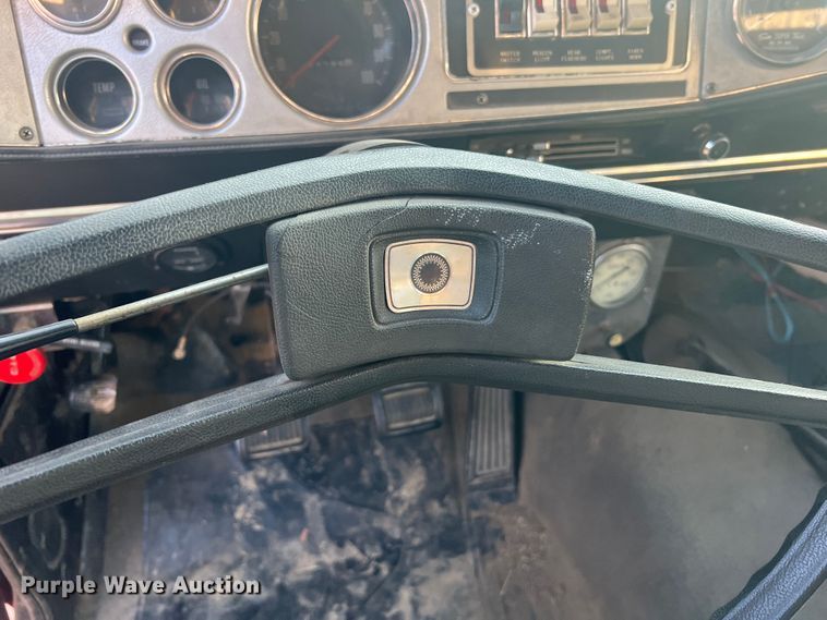 image for item MR9885 1978 Dodge W40 Custom 400  brush fire truck