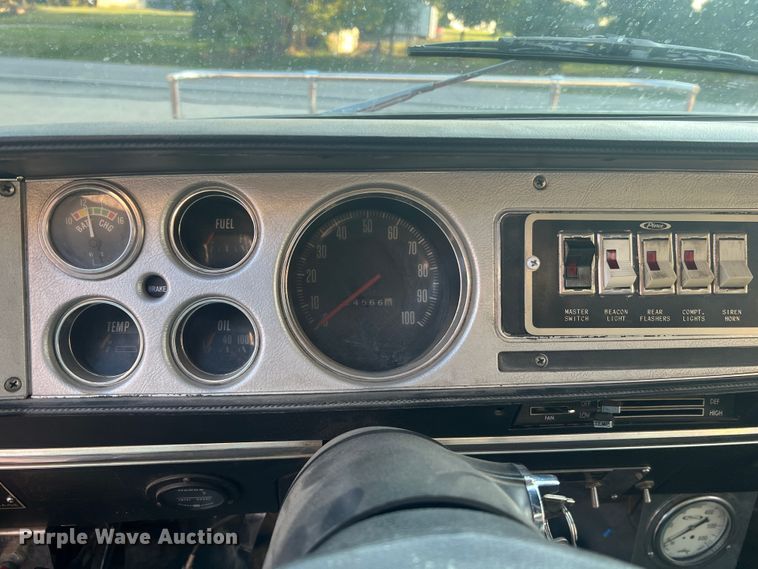 image for item MR9885 1978 Dodge W40 Custom 400  brush fire truck