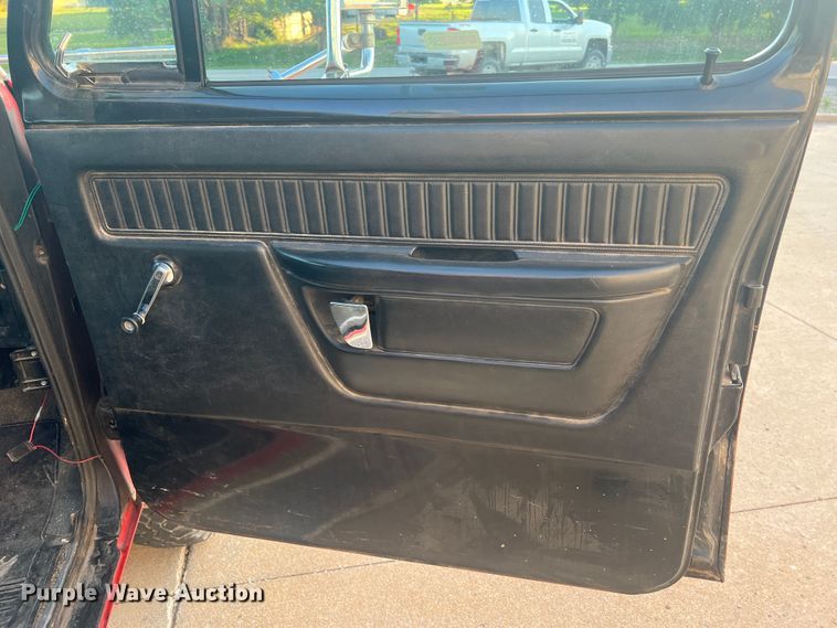 image for item MR9885 1978 Dodge W40 Custom 400  brush fire truck