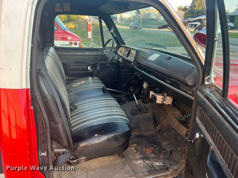 image for item MR9885 1978 Dodge W40 Custom 400  brush fire truck