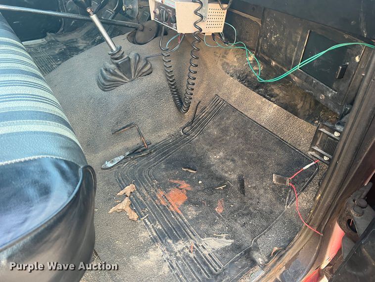 image for item MR9885 1978 Dodge W40 Custom 400  brush fire truck