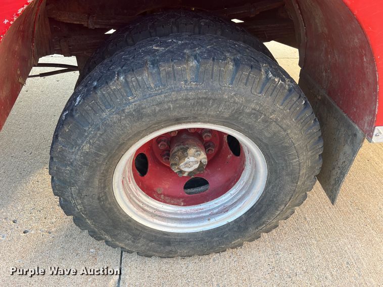 image for item MR9885 1978 Dodge W40 Custom 400  brush fire truck