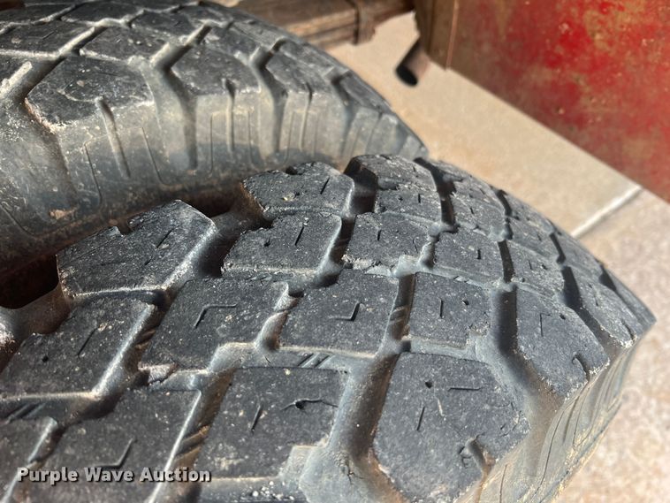 image for item MR9885 1978 Dodge W40 Custom 400  brush fire truck