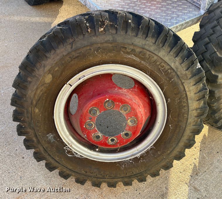 image for item MR9885 1978 Dodge W40 Custom 400  brush fire truck