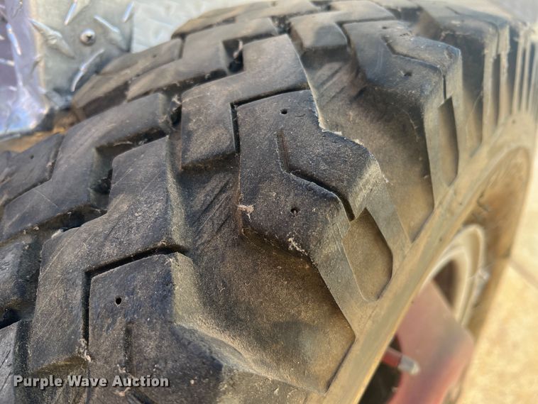 image for item MR9885 1978 Dodge W40 Custom 400  brush fire truck