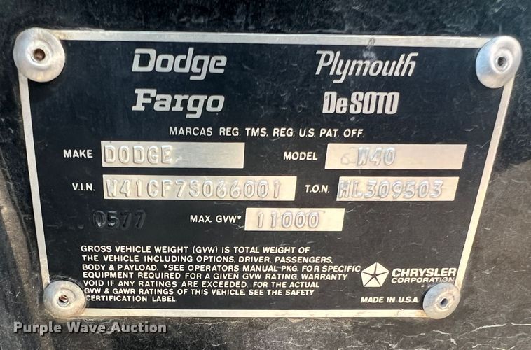 image for item MR9885 1978 Dodge W40 Custom 400  brush fire truck