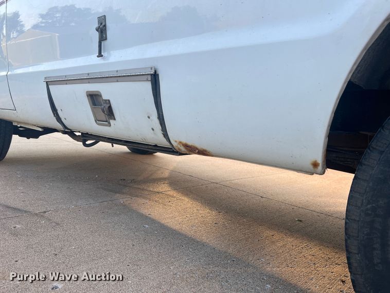 image for item MR9886 1991 Dodge Ram Wagon B350  rescue vehicle