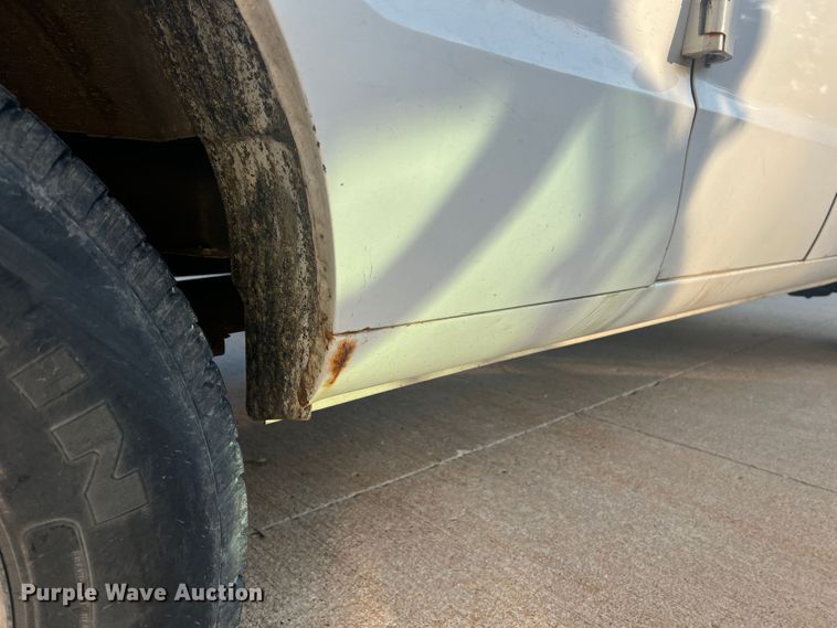 image for item MR9886 1991 Dodge Ram Wagon B350  rescue vehicle