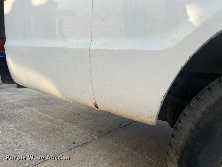 image for item MR9886 1991 Dodge Ram Wagon B350  rescue vehicle