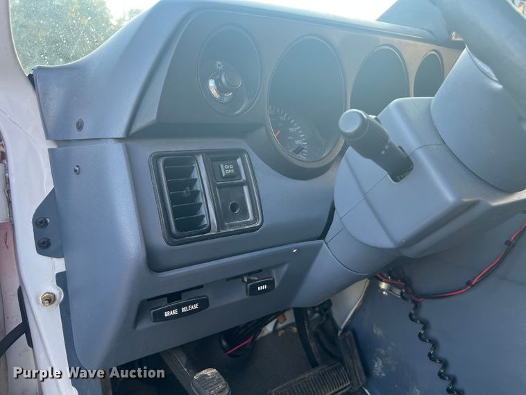 image for item MR9886 1991 Dodge Ram Wagon B350  rescue vehicle