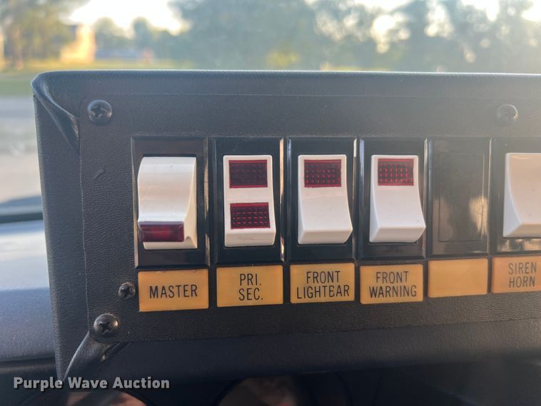 image for item MR9886 1991 Dodge Ram Wagon B350  rescue vehicle