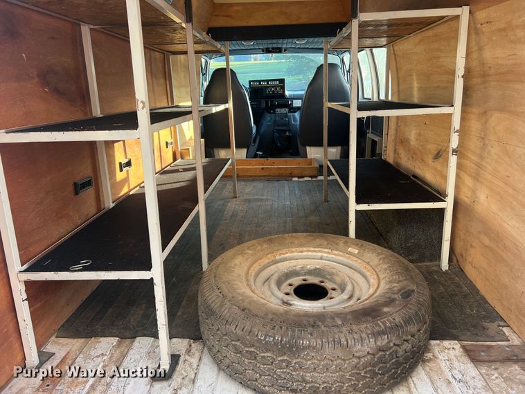 image for item MR9886 1991 Dodge Ram Wagon B350  rescue vehicle