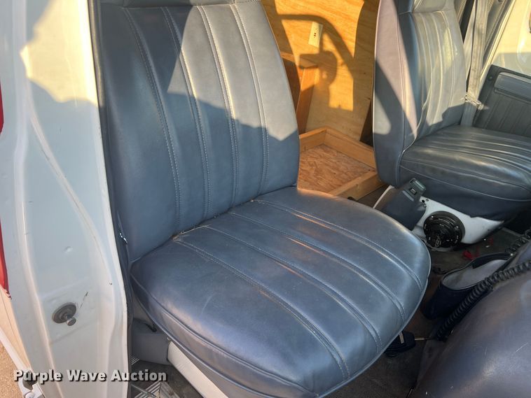 image for item MR9886 1991 Dodge Ram Wagon B350  rescue vehicle