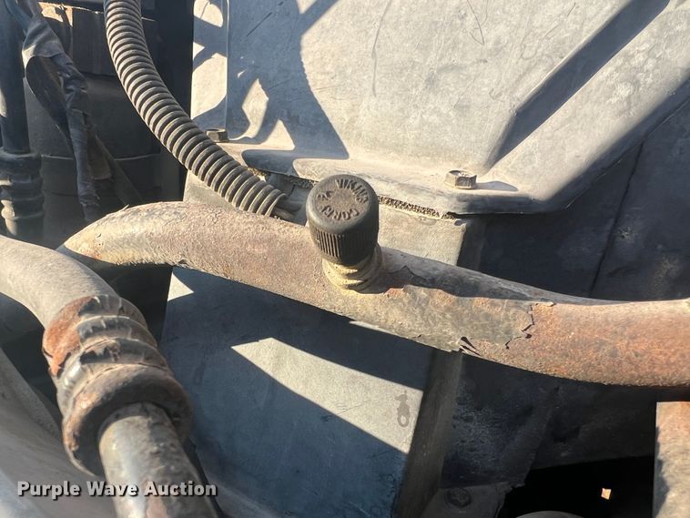 image for item MR9886 1991 Dodge Ram Wagon B350  rescue vehicle