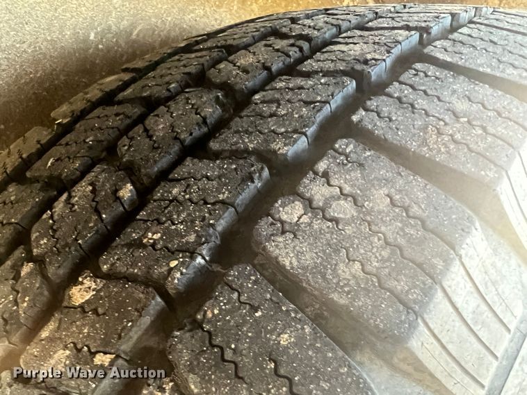 image for item MR9886 1991 Dodge Ram Wagon B350  rescue vehicle