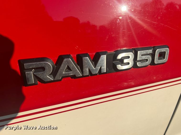 image for item MR9886 1991 Dodge Ram Wagon B350  rescue vehicle