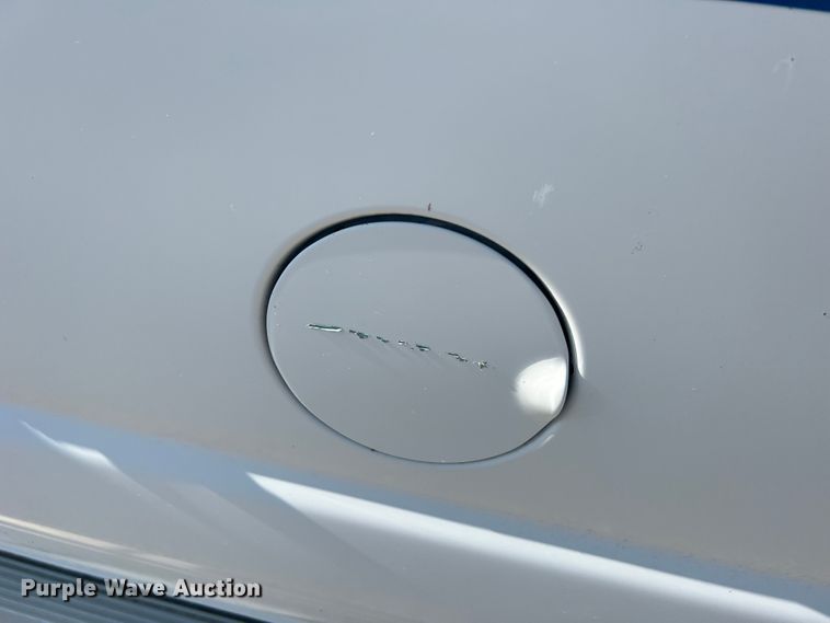 image for item MR9889 1997 Ford E350 Super Duty  ambulance