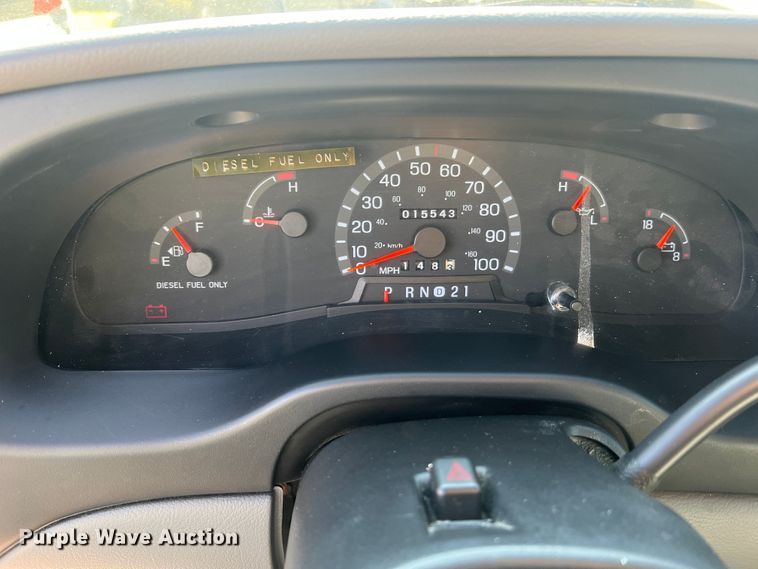 image for item MR9889 1997 Ford E350 Super Duty  ambulance