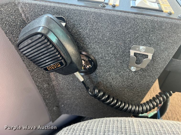 image for item MR9889 1997 Ford E350 Super Duty  ambulance