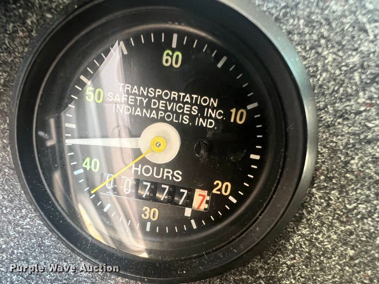 image for item MR9889 1997 Ford E350 Super Duty  ambulance