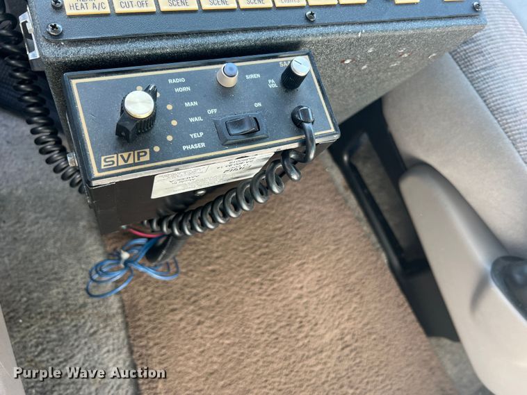 image for item MR9889 1997 Ford E350 Super Duty  ambulance